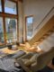 Charmantes, großes Einfamilienhaus mit viel Komfort in ruhiger Wohnlage in Bad Aibling! - wintergartenähnliches Zimmer m. Treppe i.d.Galerie