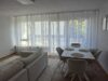 Absolut zentral gelegen: Moderne 2-Zi.-Whg. im 3. OG, mit Lift u. 2 Balkone! - Wohnzimmer u. Essplatz