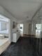 Absolut zentral gelegen: Moderne 2-Zi.-Whg. im 3. OG, mit Lift u. 2 Balkone! - Eingangsbereich