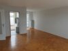 ** Einzelperson erwünscht! ** 2-Zi.-Dachterrassen-Wohnung mit Bergblick in zentrumsnaher Lage! - Wohn-/Essbereich