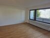 RESERVIERT! Schöne, renovierte 3-Zi.-Wohnung, 1. OG, in Ros./Aisingerwies! - Blick in den Wohnraum