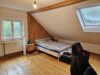 3-Familienhaus in bevorzugter, attraktiver Lage! - Schlafzimmer im DG