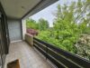 Gepflegte 2-Zi.-Wohnung mit Loggia und TG-Stellplatz in Stephanskirchen-Schloßberg! - Loggia mit Blick ins Grüne