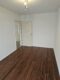 Sofort beziehbare 3-Zi.-ETW, m. tollem Fern-/Bergblick, südwestlicher Stadtrand! - 1. Schlafzimmer (Blick Richtung Tür)