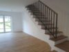 5-Zi.-Whg./Haushälfte (E+1+D)! NEUBAU von 2024! KfW-55-Standard! - Wohnzimmer