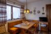 Einseitig angebautes Einfamilienhaus mit Garage in guter Lage von Bruckmühl! - ...mit Essbereich