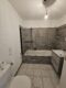 Hier können Sie sofort einziehen! Freie 3-Zi.-ETW m. TG-Stellplatz im Süden von Rosenheim! - Badezimmer m. Badewanne