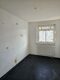 Freie 3-Zi.-Stadtwohnung mit Balkon in Rosenheim - Renovierungspotenzial für Ihre Wohnideen! - Küche mit Fenster!