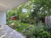 Freie 2-Zi.-Wohnung mit Garten und Einzelgarage in Rosenheim, nähe Mangfallpark! - Blick in den eigenen Garten