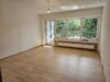 Freie 2-Zi.-Wohnung mit Garten und Einzelgarage in Rosenheim, nähe Mangfallpark! - Wohnzimmer m. Zugang zu Garten/Terrasse
