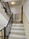 Freiwerdende, geräumige 4-Zi.-Wohnung mit Loggia und Stellplatz! - Gepflegtes Treppenhaus